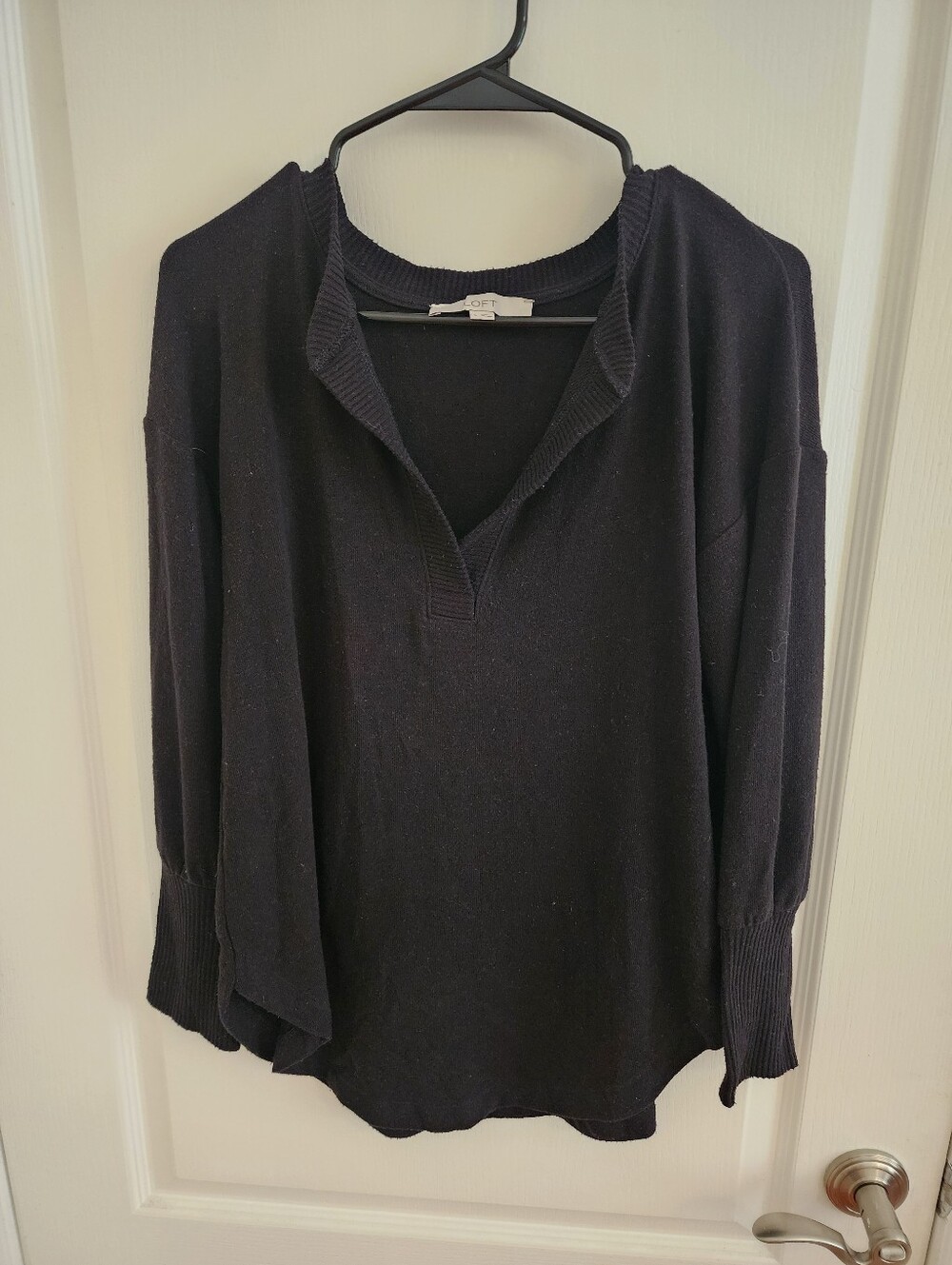 LOFT Black V-Neck Tunic Sweater | Soft Knit Long Sleeve Drop Shoulder Top Size S